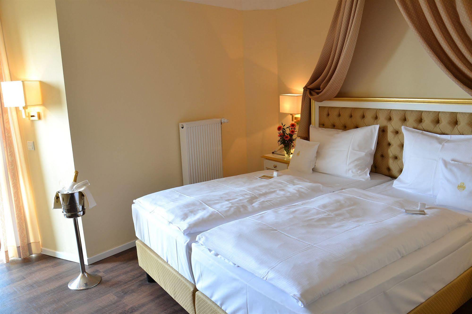 Burghotel Staufenberg Staufenberg  Bagian luar foto